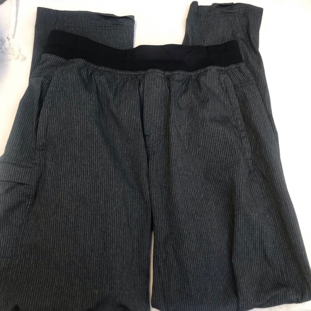 COPY - LuluLemon grey striped sweatpants, light weight
